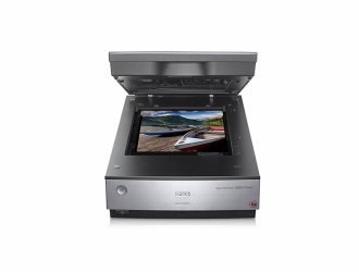 Epson Perfection V800 Photo Flatbed Scanner with 8"x10" Built-in Transparency Film Unit