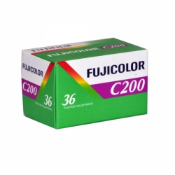 Fujicolor C200 200 ISO 35mm x 36 exp.