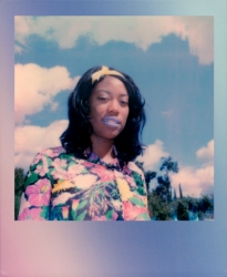 Polaroid Color i-Type Film Gradient Frame 