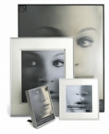 Framatic Fineline 5x7 White Frame with Single 5x7 Mat
