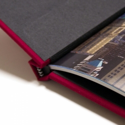 Pinchbook Photo Book - 6X8 Black Cloth with Window 