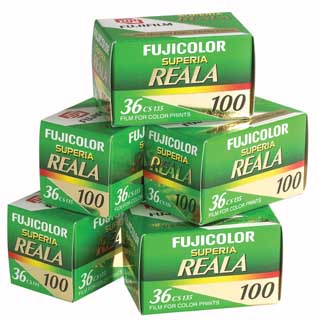Fujicolor Superia Reala 100 iso 35mm x 36 exp. CS (Import 
