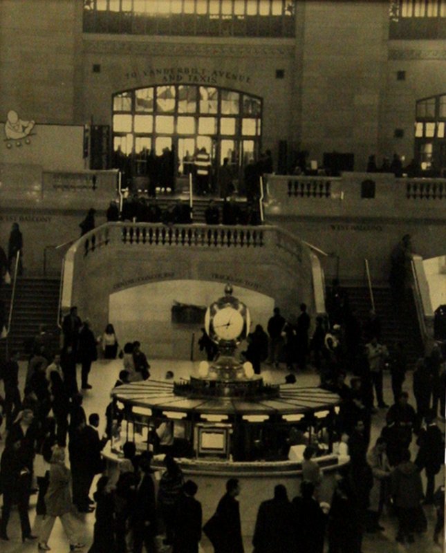 <b>Kristina Loughery</b><br/><i>Grand Central Station, NYC 2001</i><br/>7&quot; x 6&quot; Toned Silver Gelatin Print Canon Elan II Camera, Ilford HP5 Film, Swan Film Processing, Holga Enlarger, Premier 4 in 1 Easel, Foma 133 Paper, EcoPro Chemicals, Fotospeed Antique Dye.